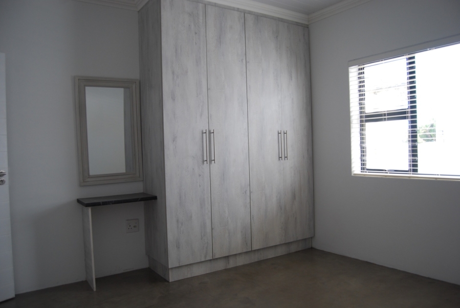 To Let 3 Bedroom Property for Rent in Golden Mile Western Cape
